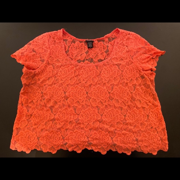 Plus size crop top - Picture 1 of 7